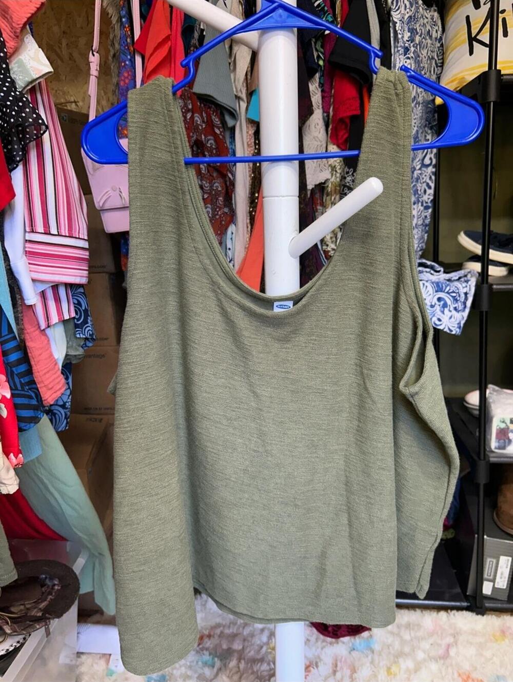 Old Navy Olive Green Scoop Neck Tank Top Size XXL